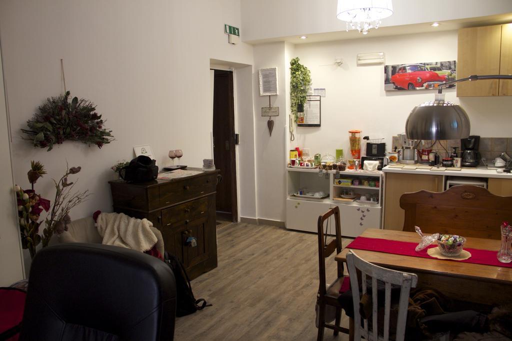 Gentes B&B Roma Esterno foto